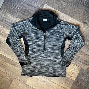Columbia Quarter Zip Pullover